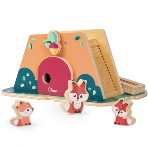 Chicco Tana delle Volpi, Gioco in Legno con Casetta e 3 Personaggi